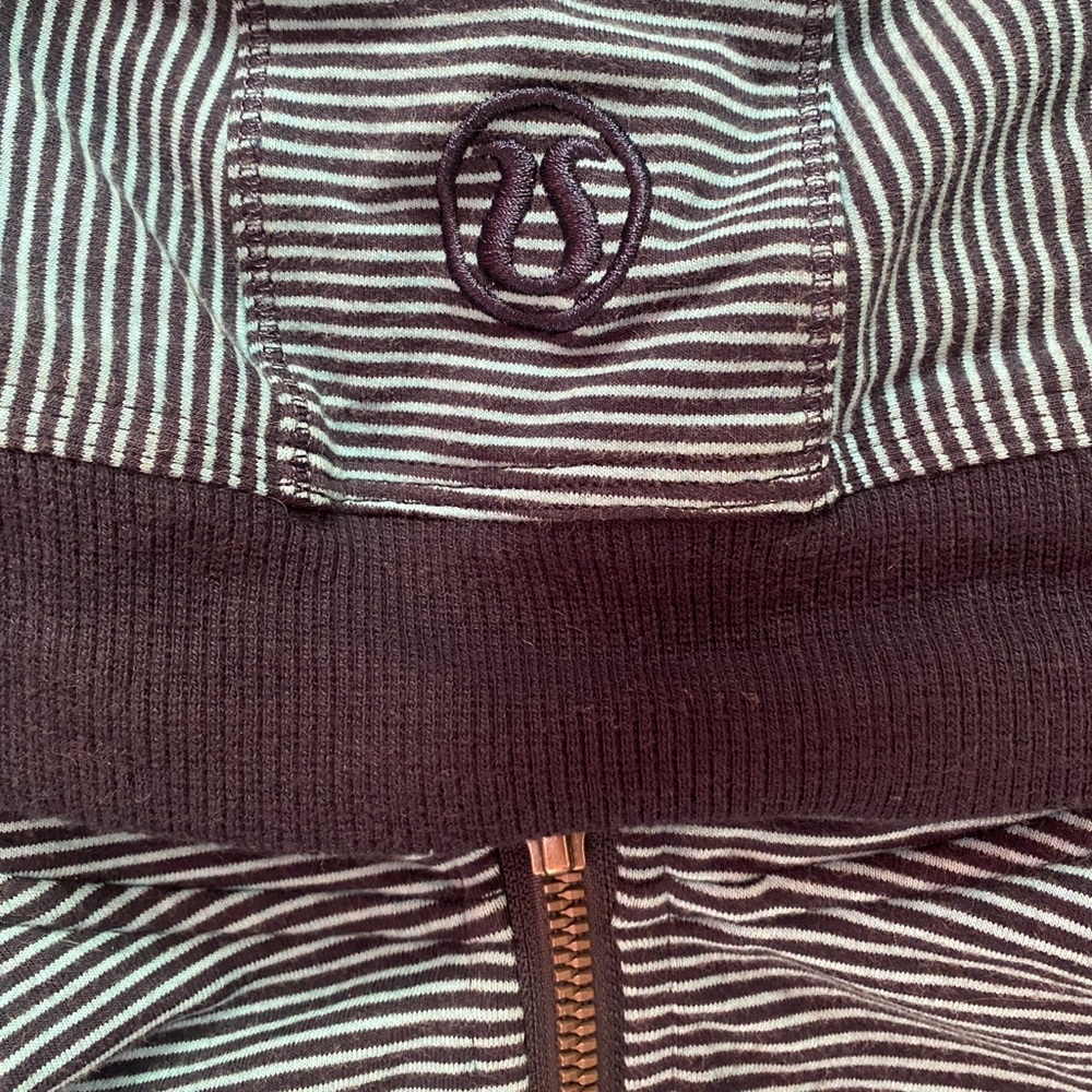 Lululemon hoodie size 4